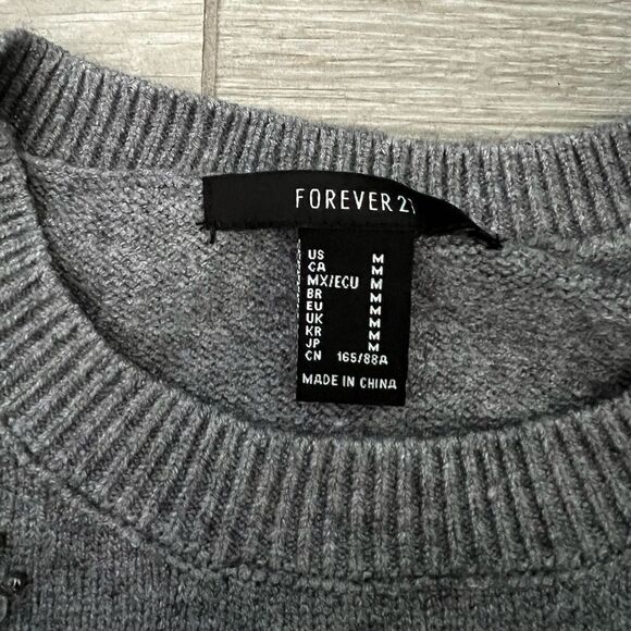 Forever 21 Gray Sweater with Floral beading size M - Picture 4 of 5